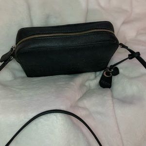 Guess Bags - Black guess crossbody bag Guess Bags - Black guess crossbody bag
